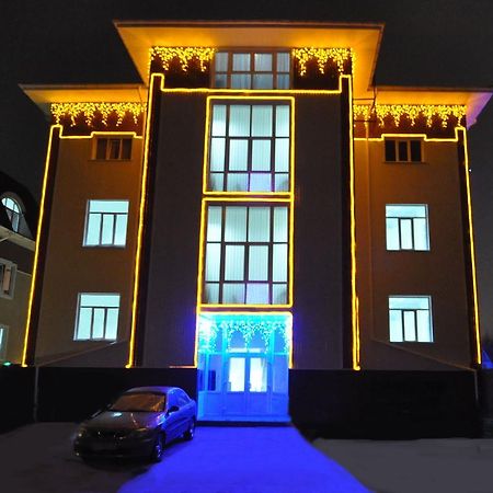 Voskhod Hotel Kiew Exterior foto